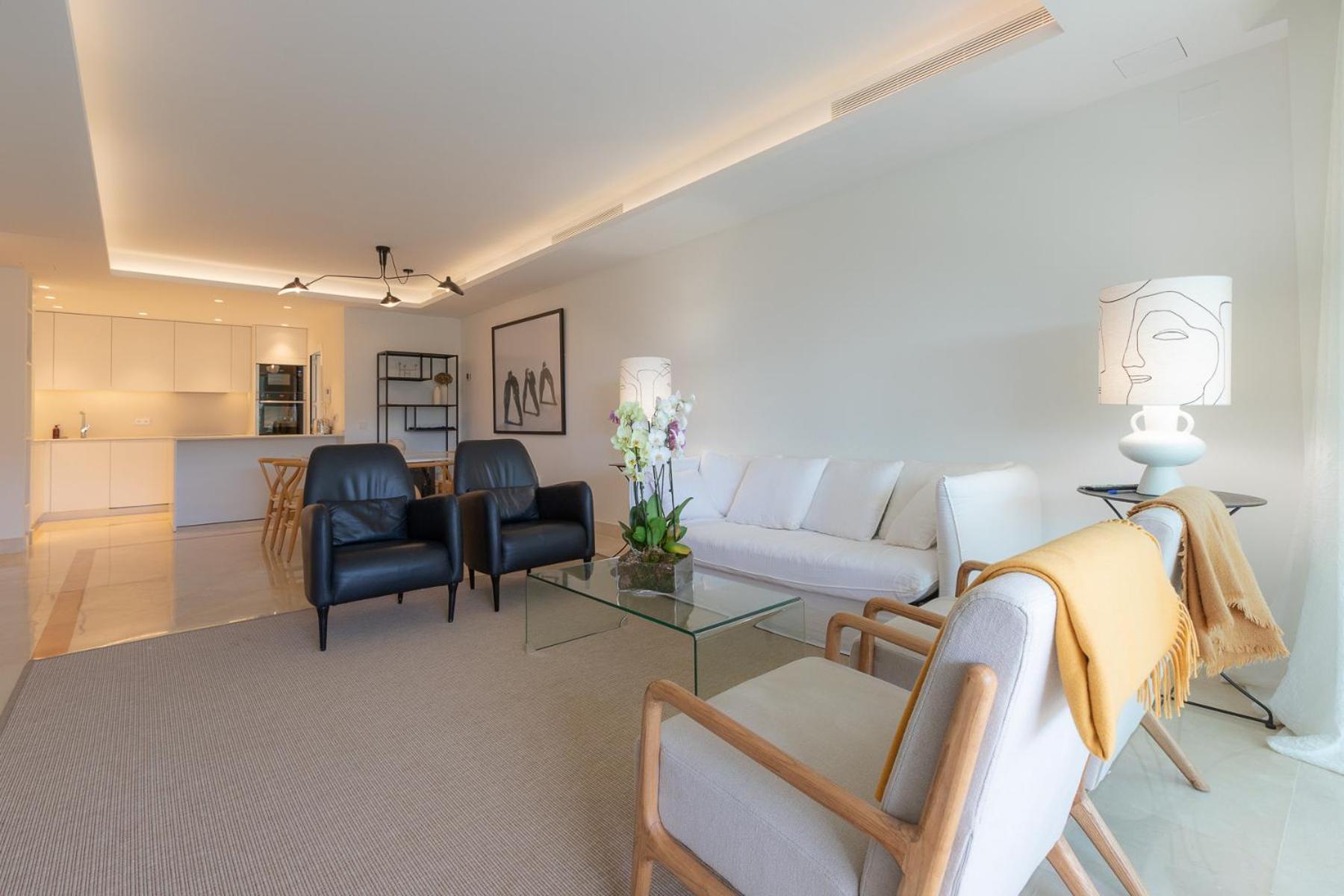 Lujoso Apartamento Con Piscina En Paseo Maritimo Marbella Bagian luar foto