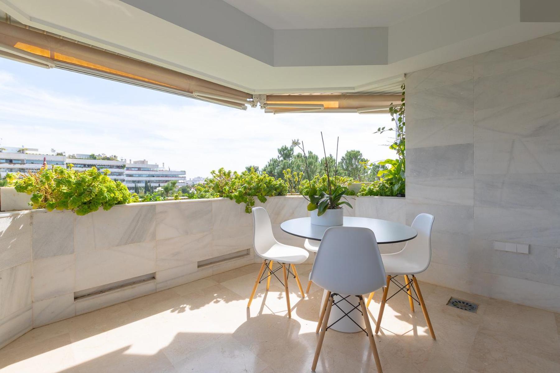 Lujoso Apartamento Con Piscina En Paseo Maritimo Marbella Bagian luar foto