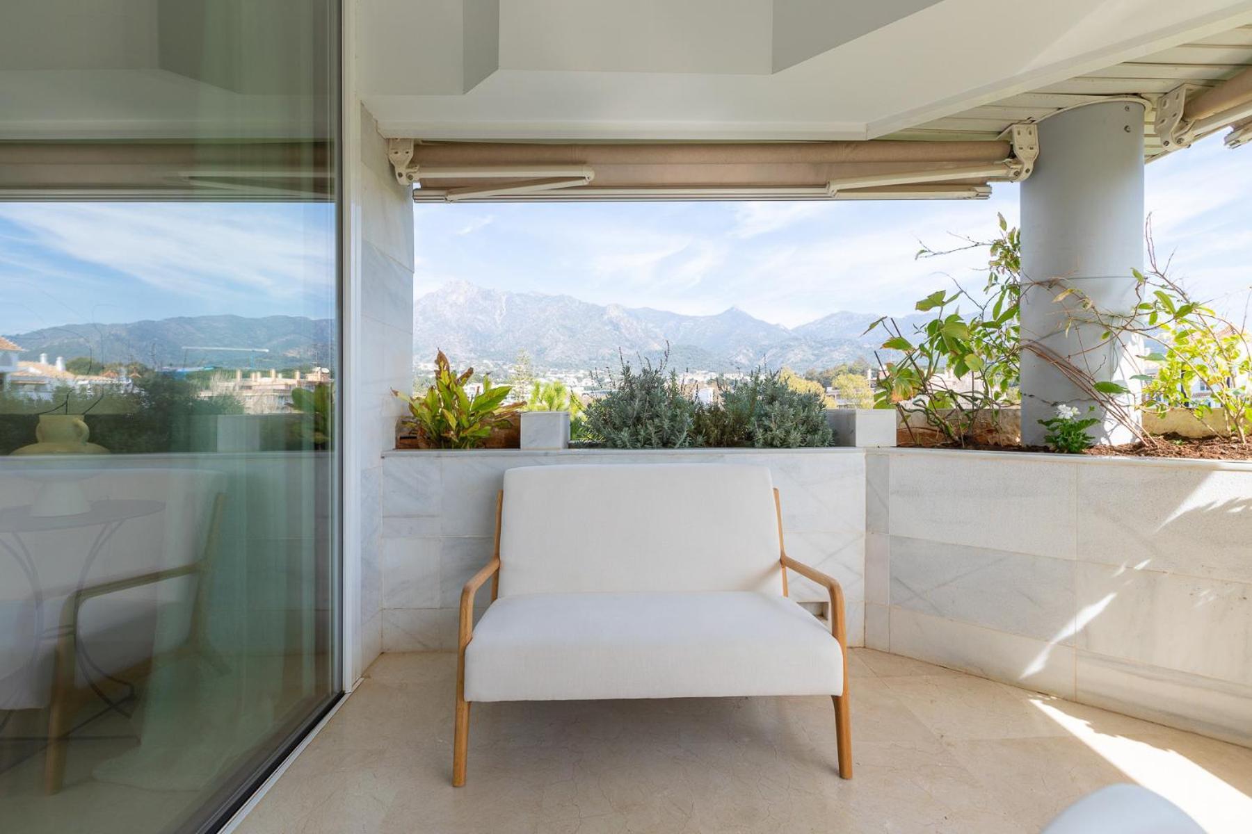 Lujoso Apartamento Con Piscina En Paseo Maritimo Marbella Bagian luar foto